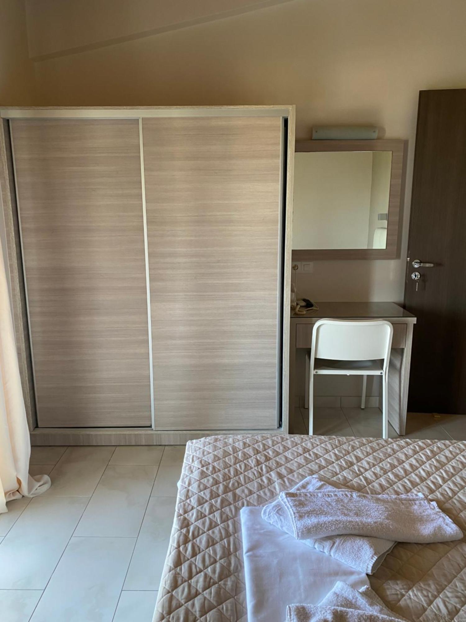Endless Seaview Apartment B อาลีเกส ภายนอก รูปภาพ